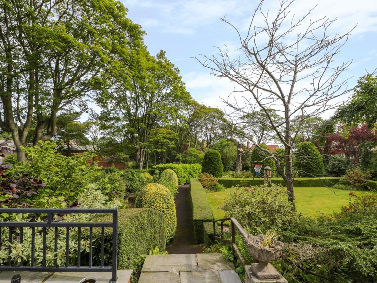 Villa The Manor House Scarborough Exterior foto
